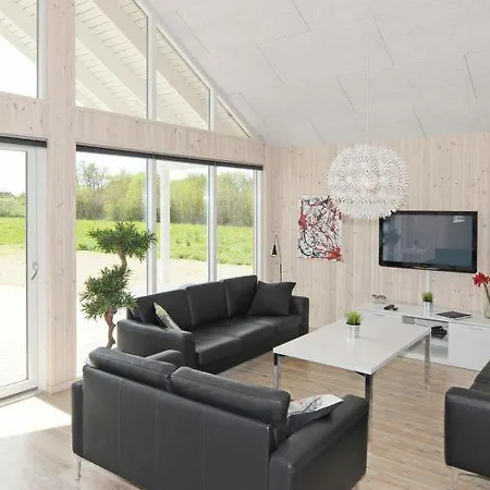 Sleeps 16 Pool Wifi Pol