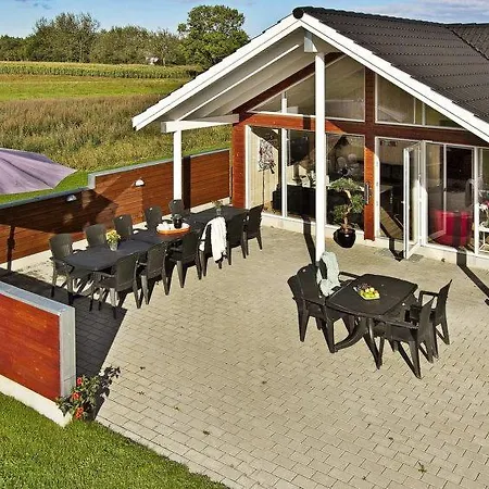 Holiday home Sleeps 16 Pool Wifi Pol