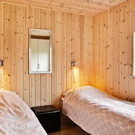 Holiday home Sleeps 16 Pool Wifi Pol
