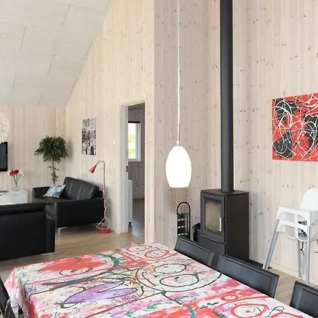 Sleeps 16 Pool Wifi Pol