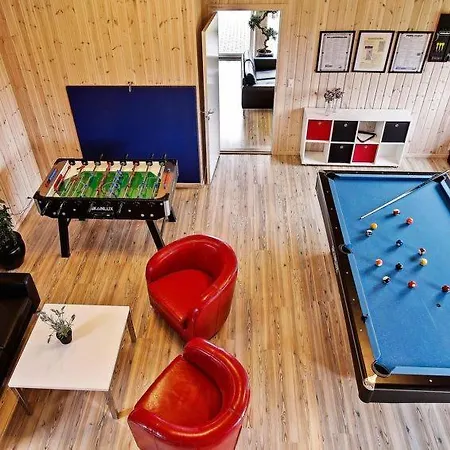 Sleeps 16 Pool Wifi * Pol